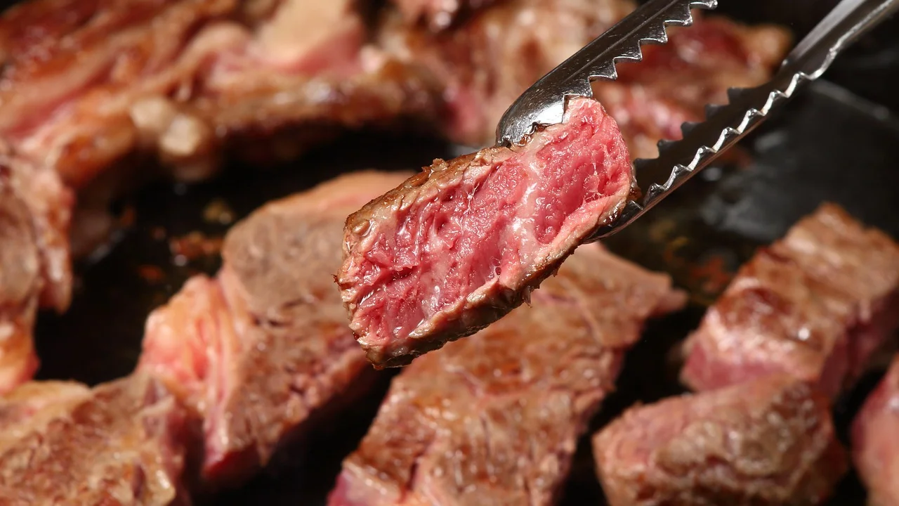 Marinada com alho, ervas e ingredientes frescos