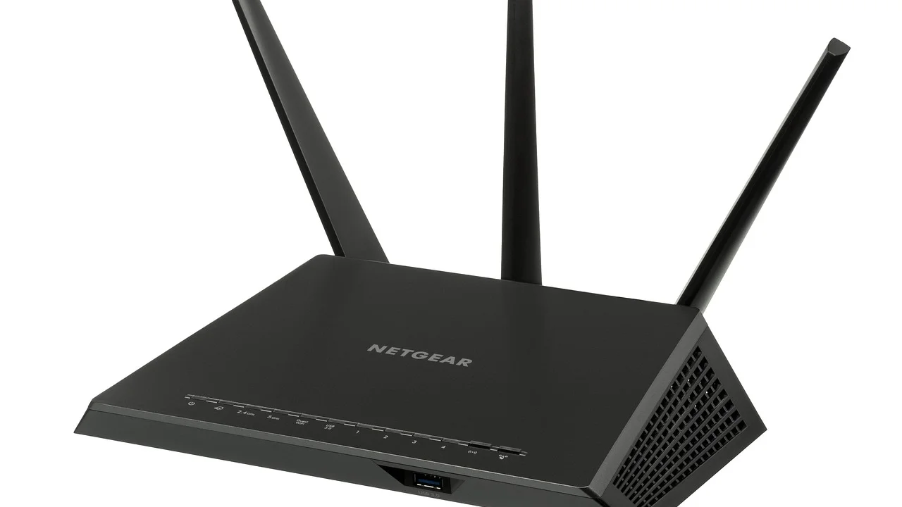 Roteador Wi-Fi instalado em posição elevada e ventilada