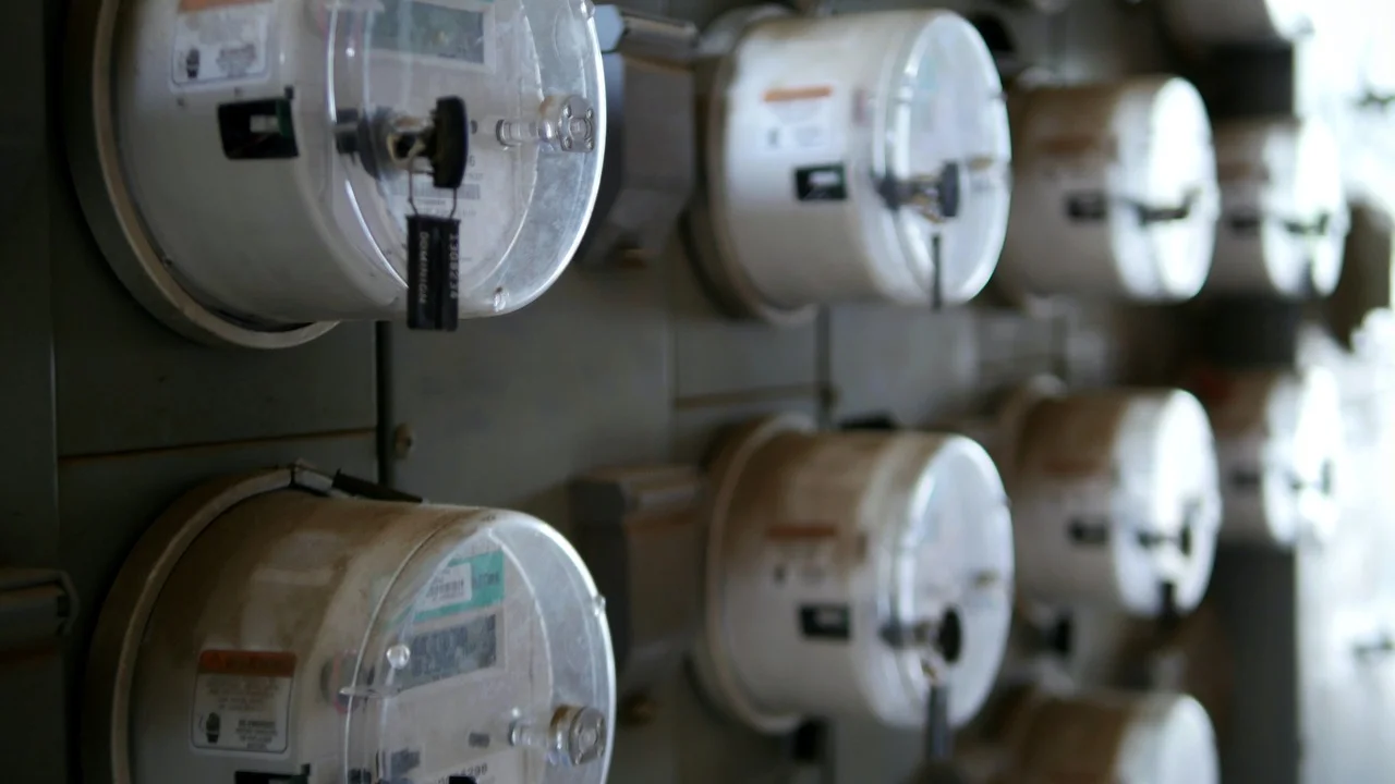 Banho consciente reduz o tempo de uso do chuveiro elétrico.