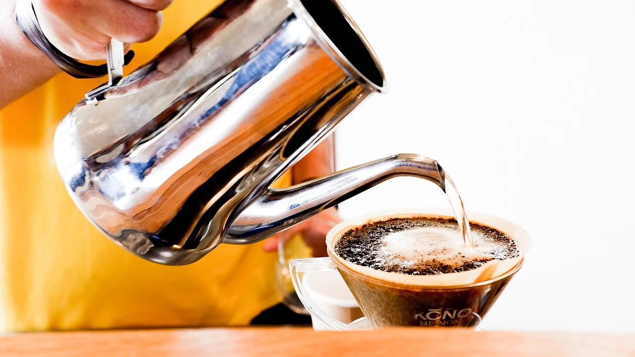 Xícara de café coado recém-preparado