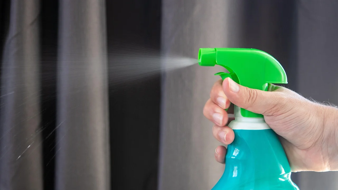 Rótulo legível ajuda a evitar acidentes com produtos caseiros