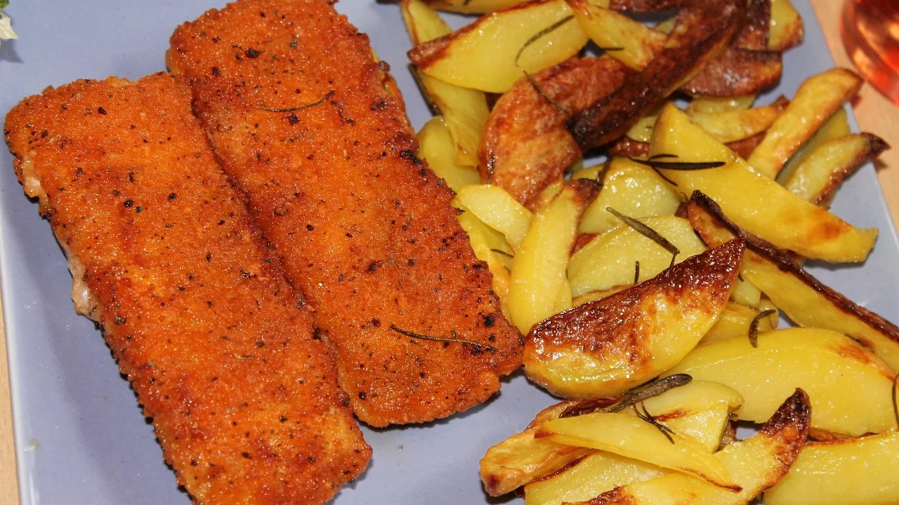 Sequência de farinha, ovo e panko para formar uma casquinha crocante