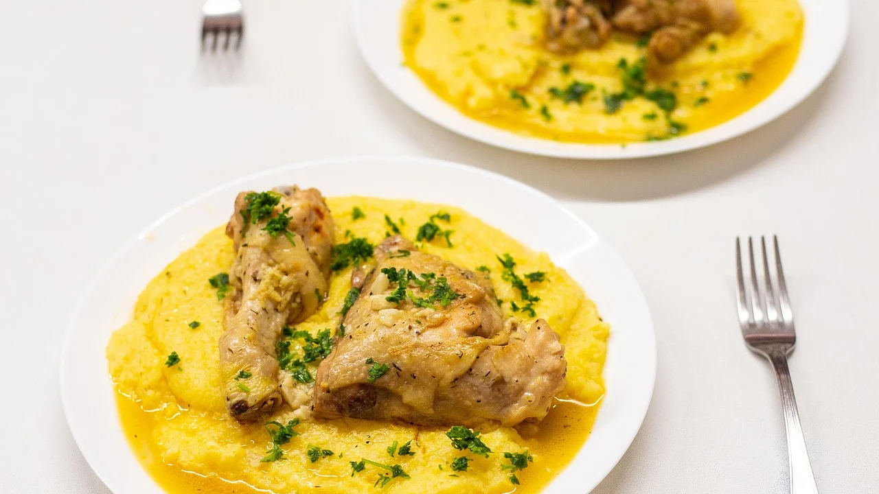 Fubá mimoso diluído em água antes de ir ao fogo