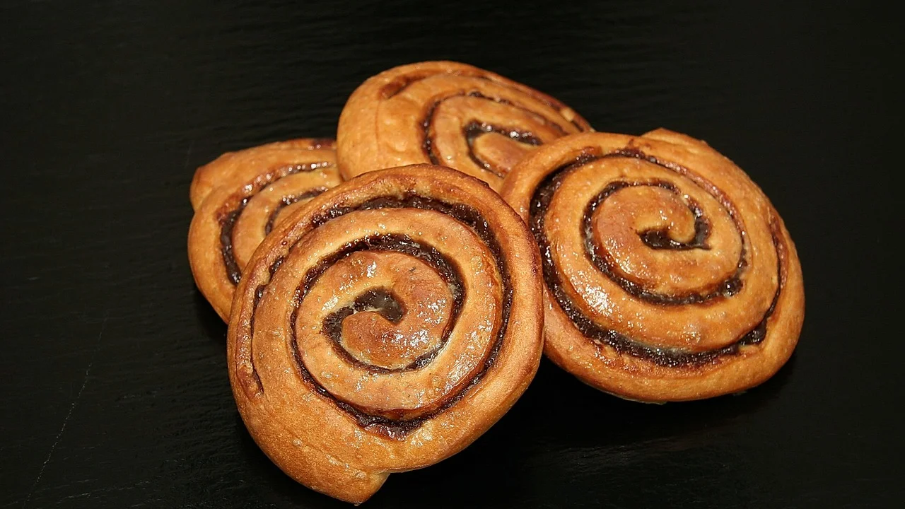 Massa de bolo em forma untada antes de ir ao forno